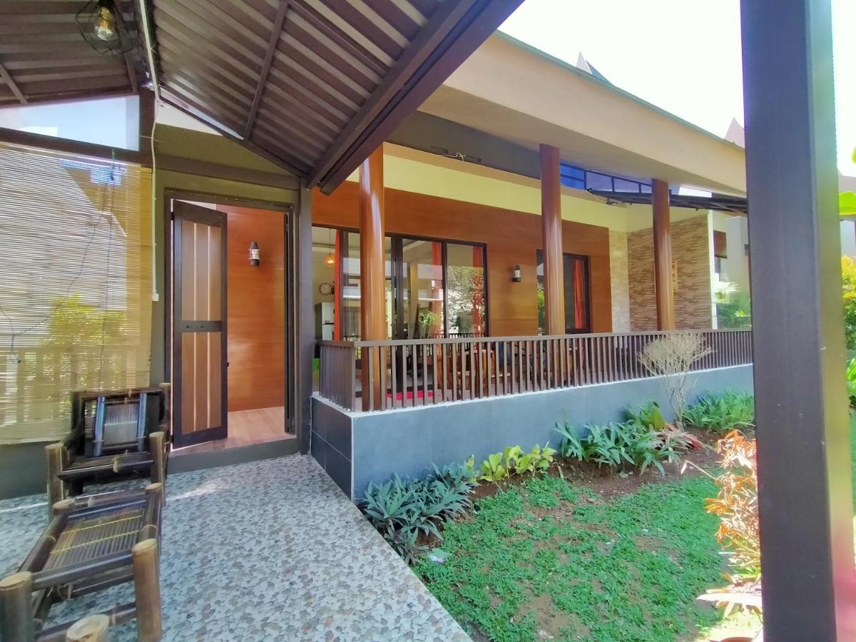 Vimala Hill Villa And Resort - 3 Bedrooms Bogor Exterior photo