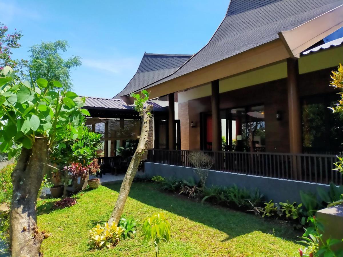 Vimala Hill Villa And Resort - 3 Bedrooms Bogor Exterior photo