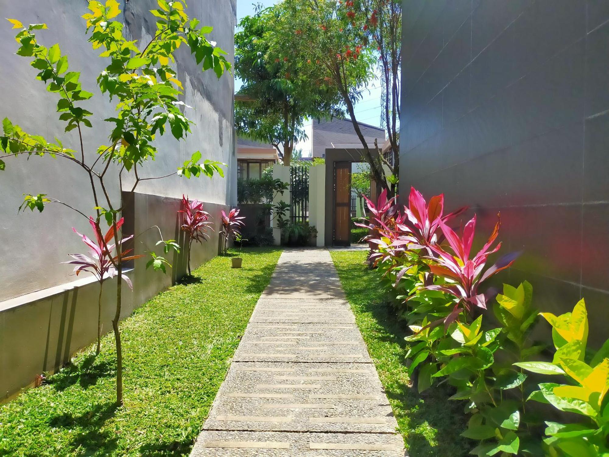 Vimala Hill Villa And Resort - 3 Bedrooms Bogor Exterior photo